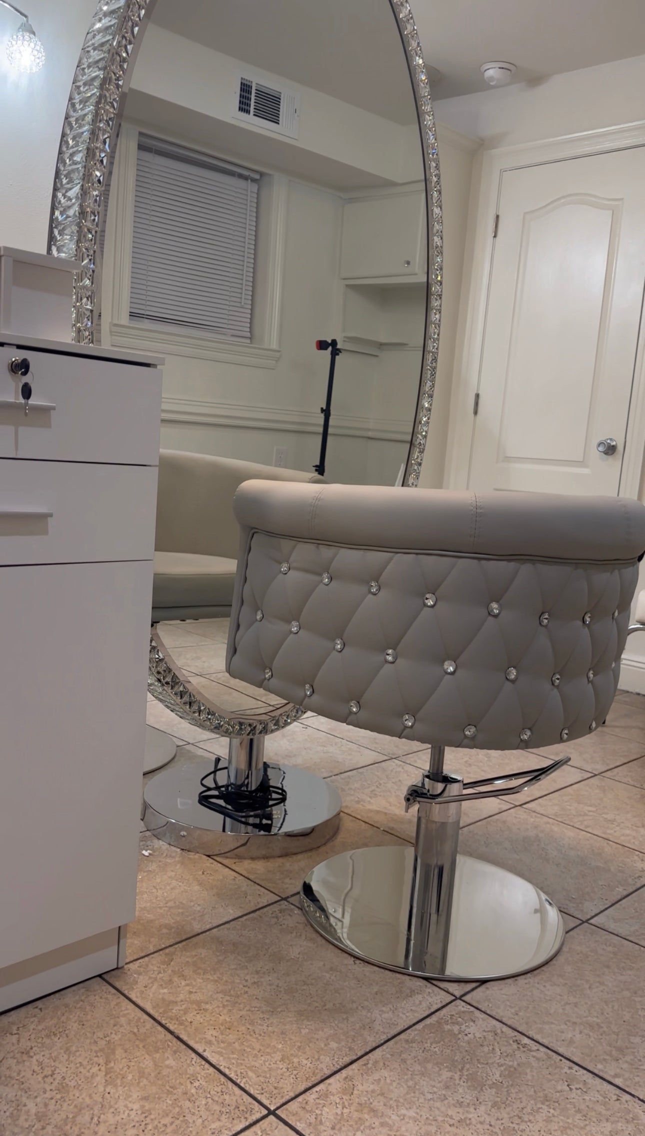 Salon Owner Salon Booth Rental Prices Near Me Salon Booth Rental